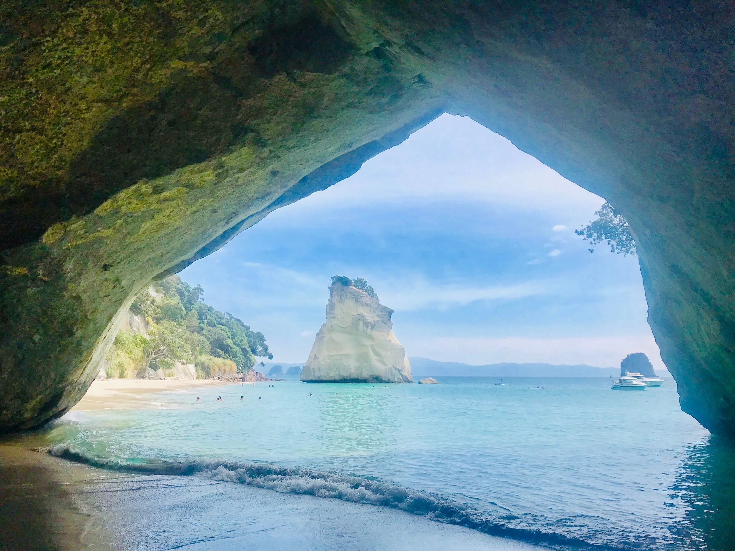 Cathedral beach, Haihei