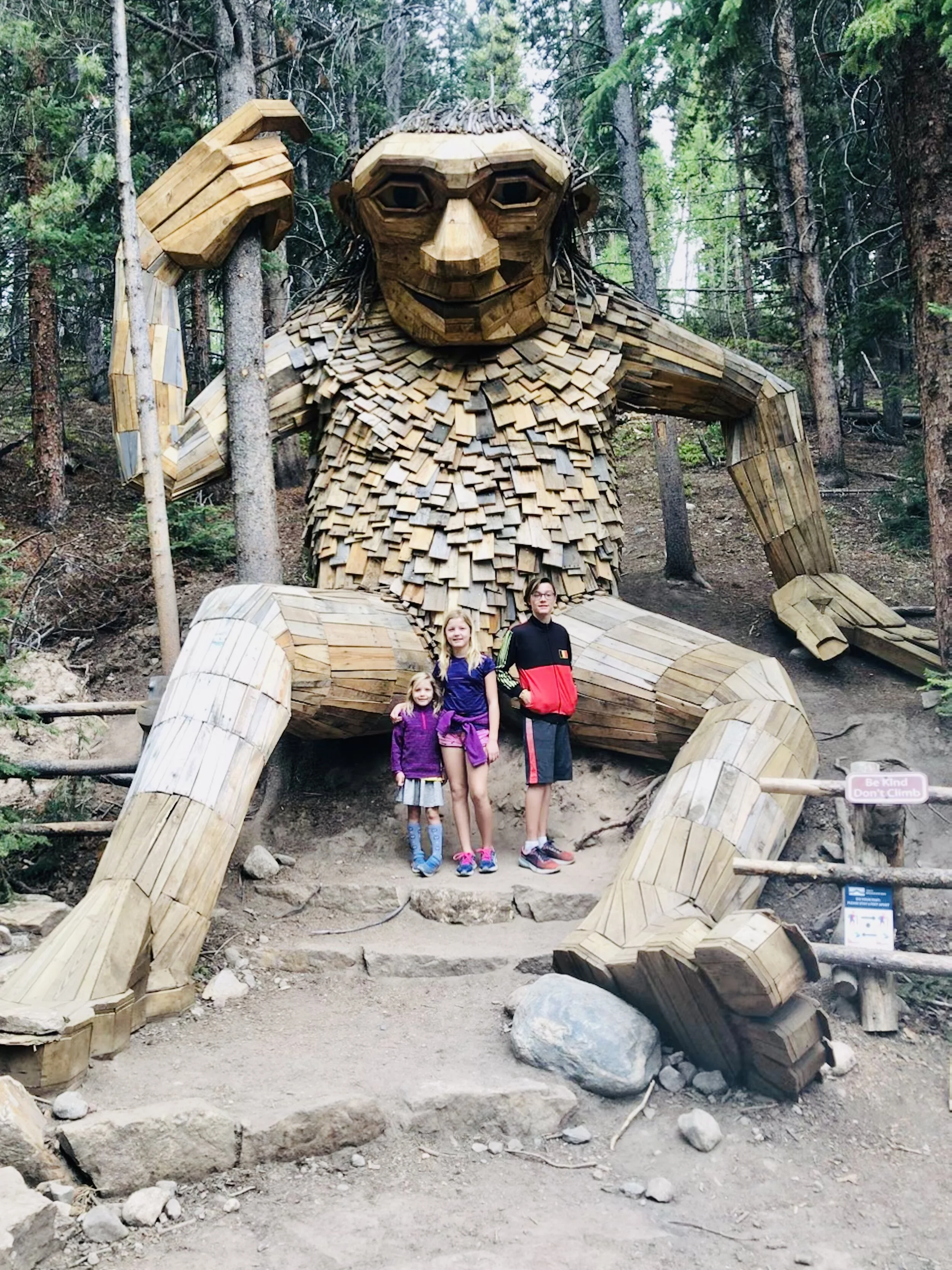 Smiling Isaac Heartstone! There are eight other forgotten Giants in Finland!